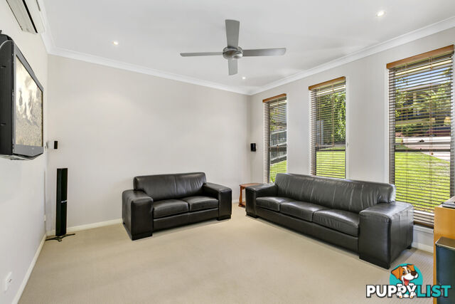 84 Armstrong Way HIGHLAND PARK QLD 4211