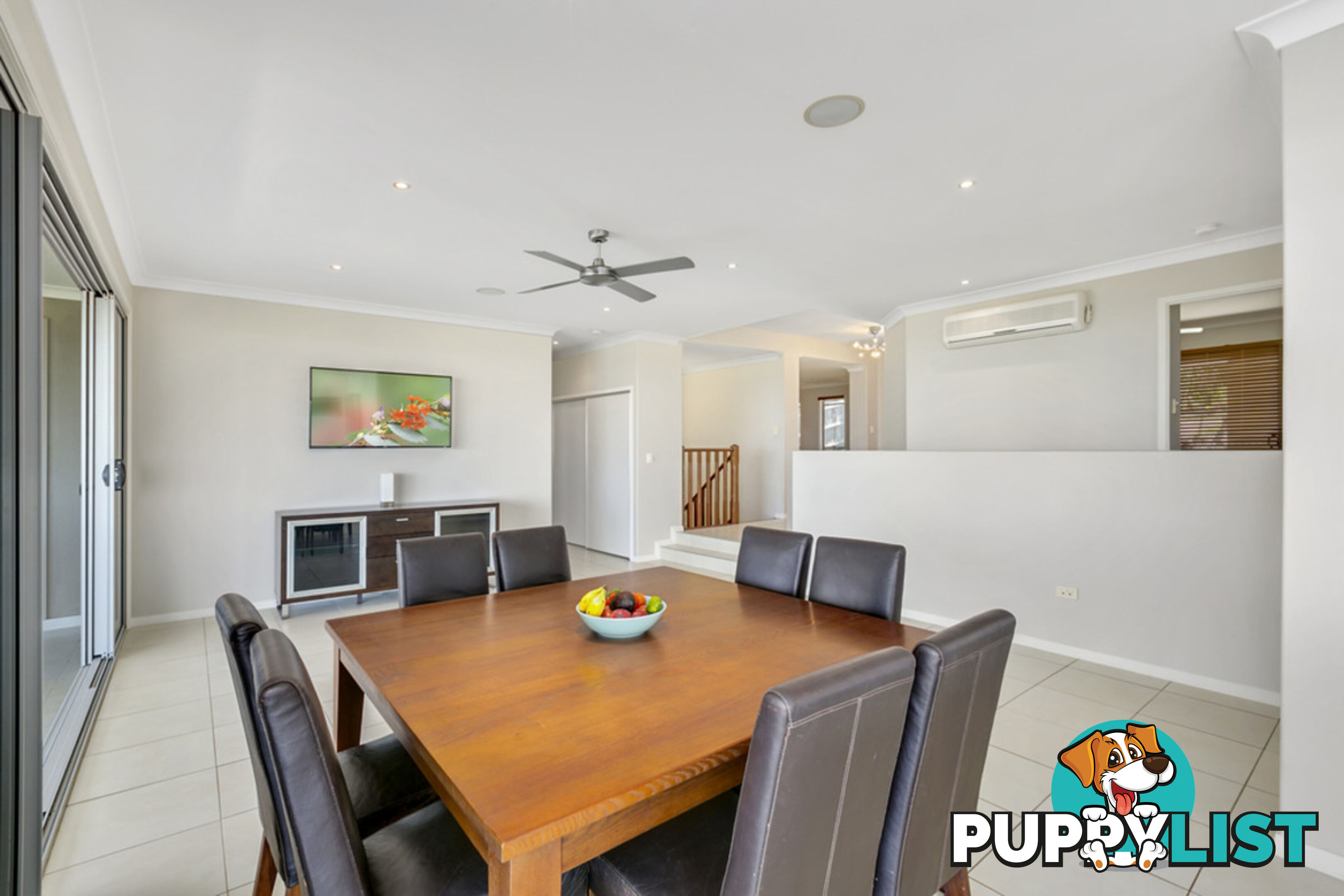 84 Armstrong Way HIGHLAND PARK QLD 4211