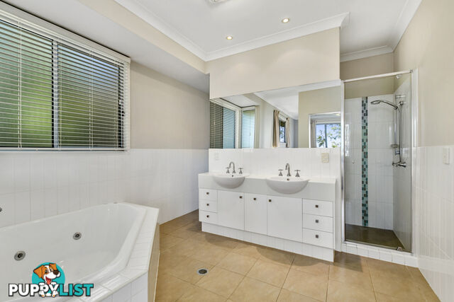 84 Armstrong Way HIGHLAND PARK QLD 4211