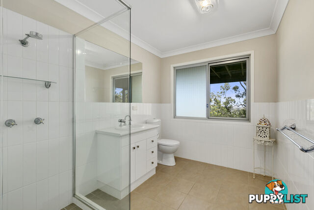 84 Armstrong Way HIGHLAND PARK QLD 4211