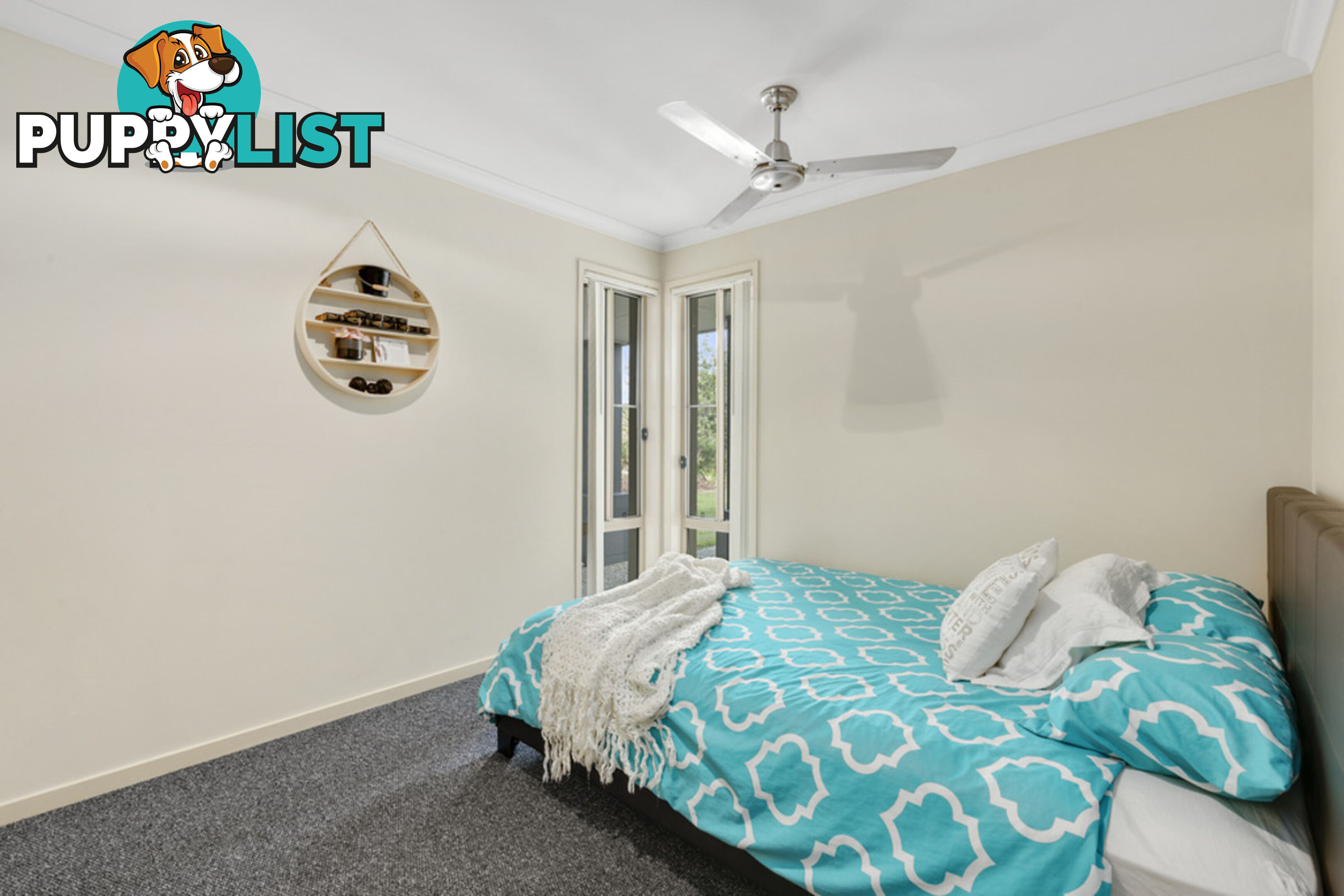 19 Laughlen Chase PACIFIC PINES QLD 4211