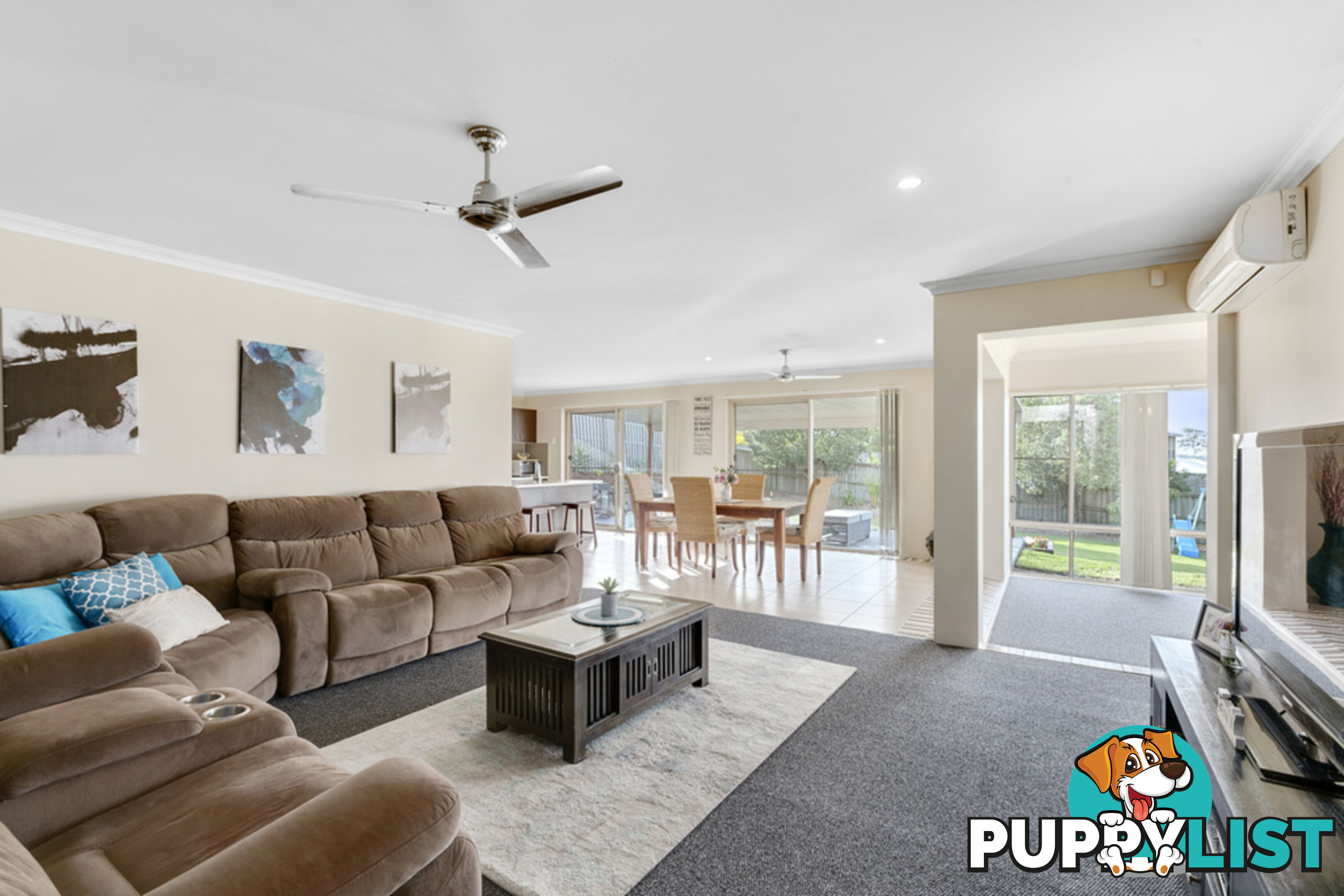 19 Laughlen Chase PACIFIC PINES QLD 4211