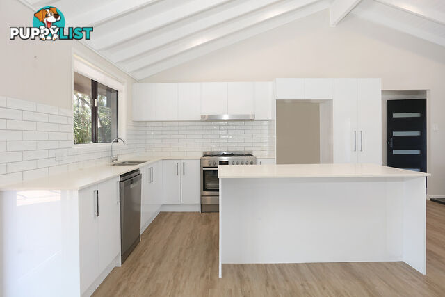 17 Murev Way CARRARA QLD 4211