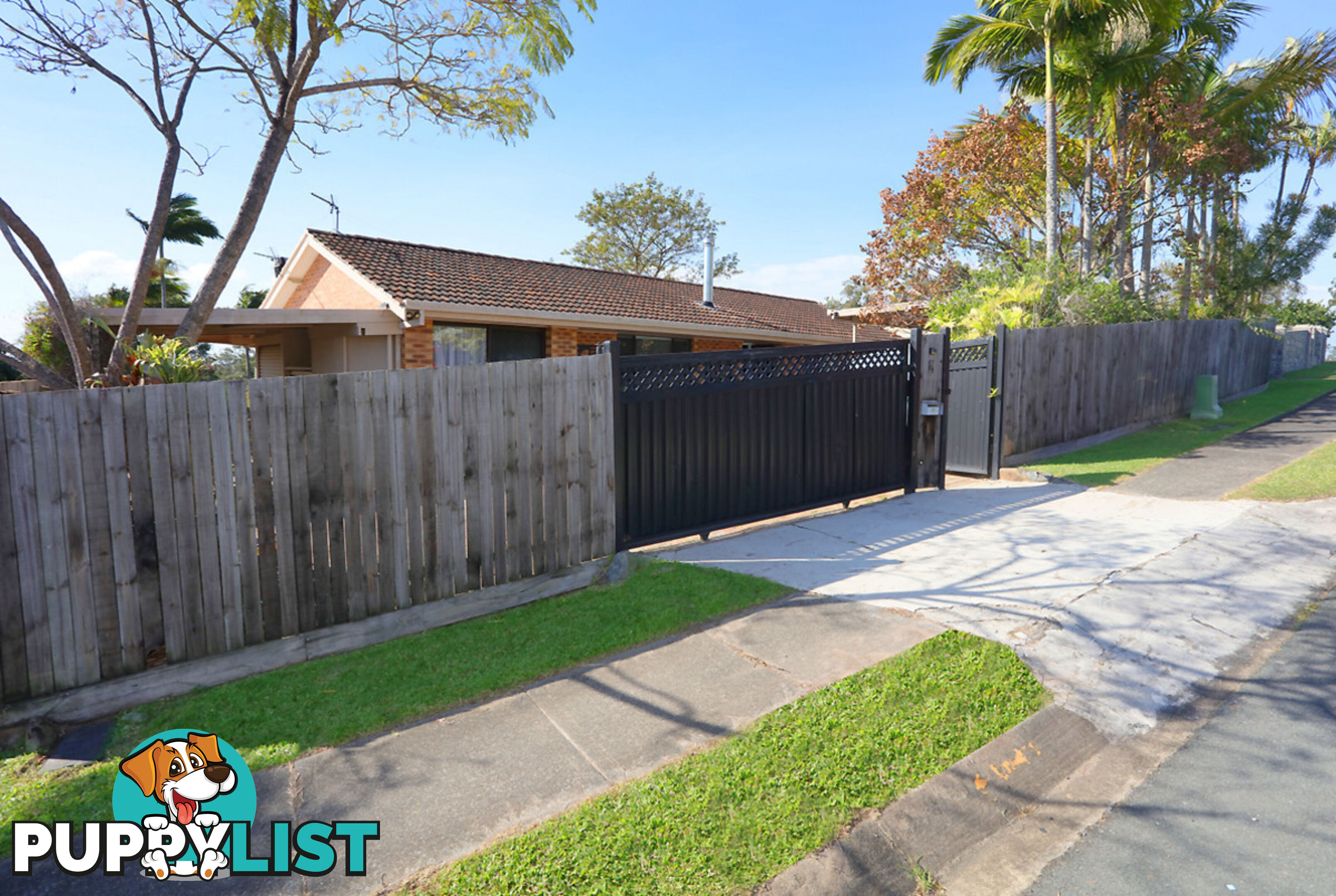 17 Murev Way CARRARA QLD 4211