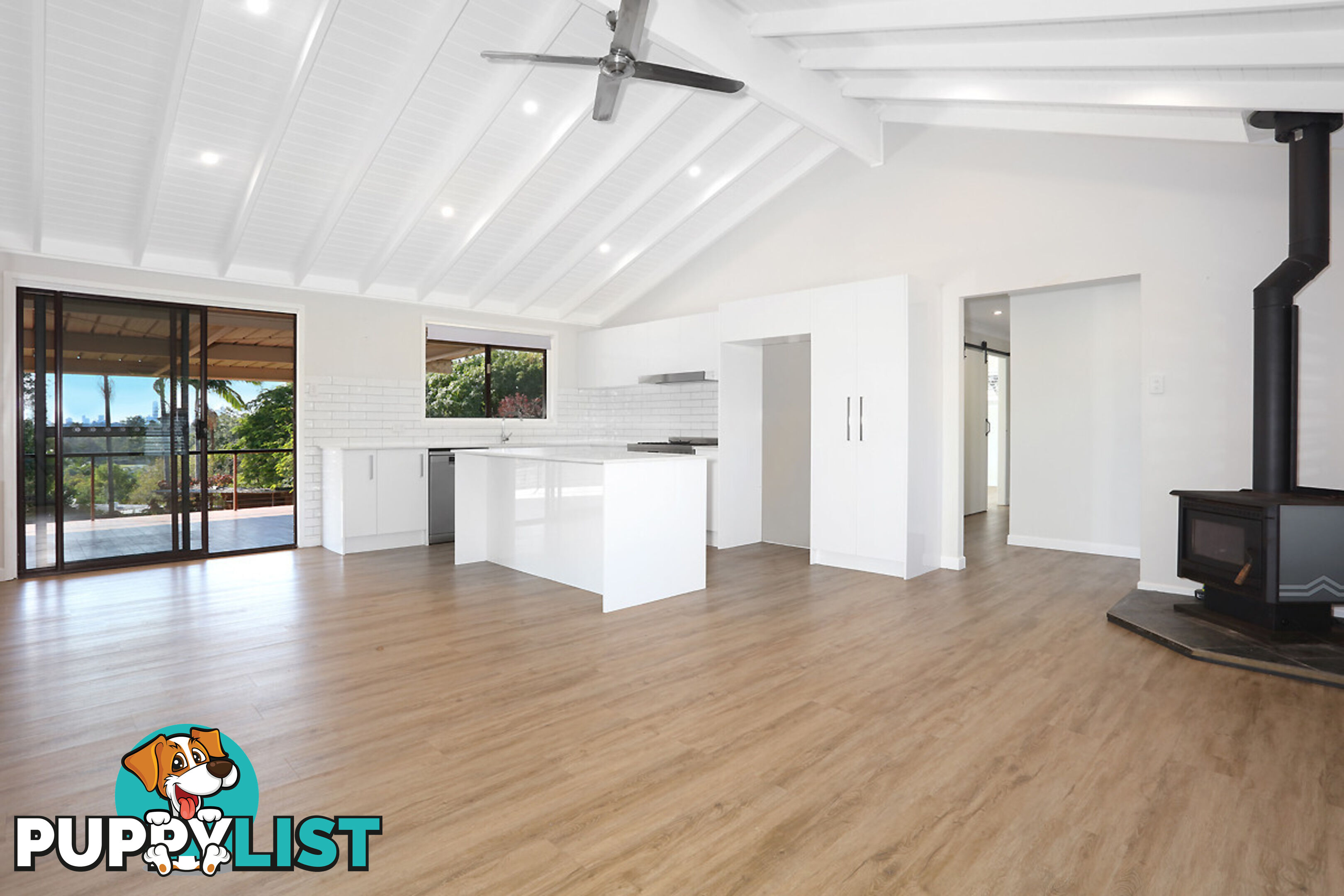 17 Murev Way CARRARA QLD 4211