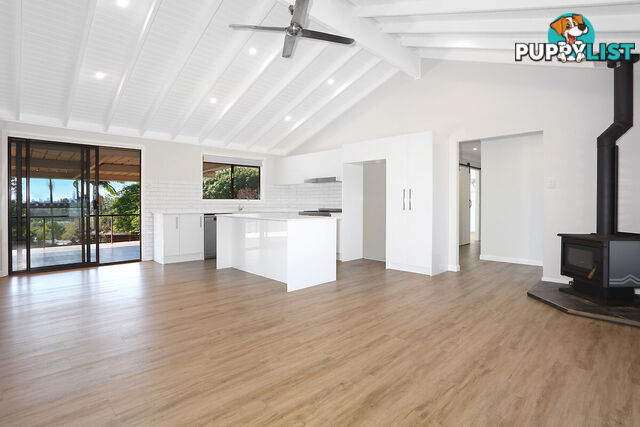 17 Murev Way CARRARA QLD 4211