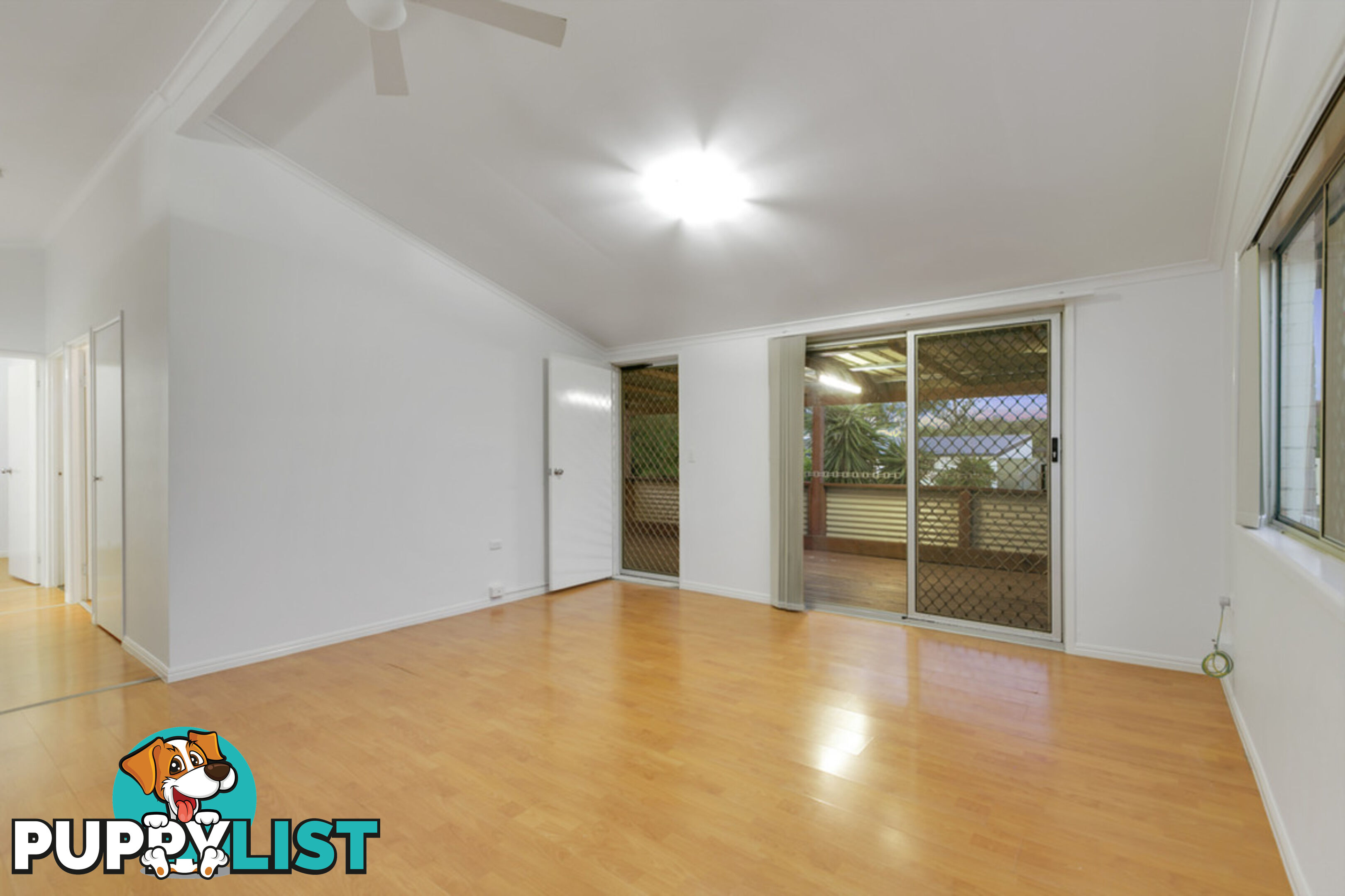 16 Kallaroo Crescent ASHMORE QLD 4214