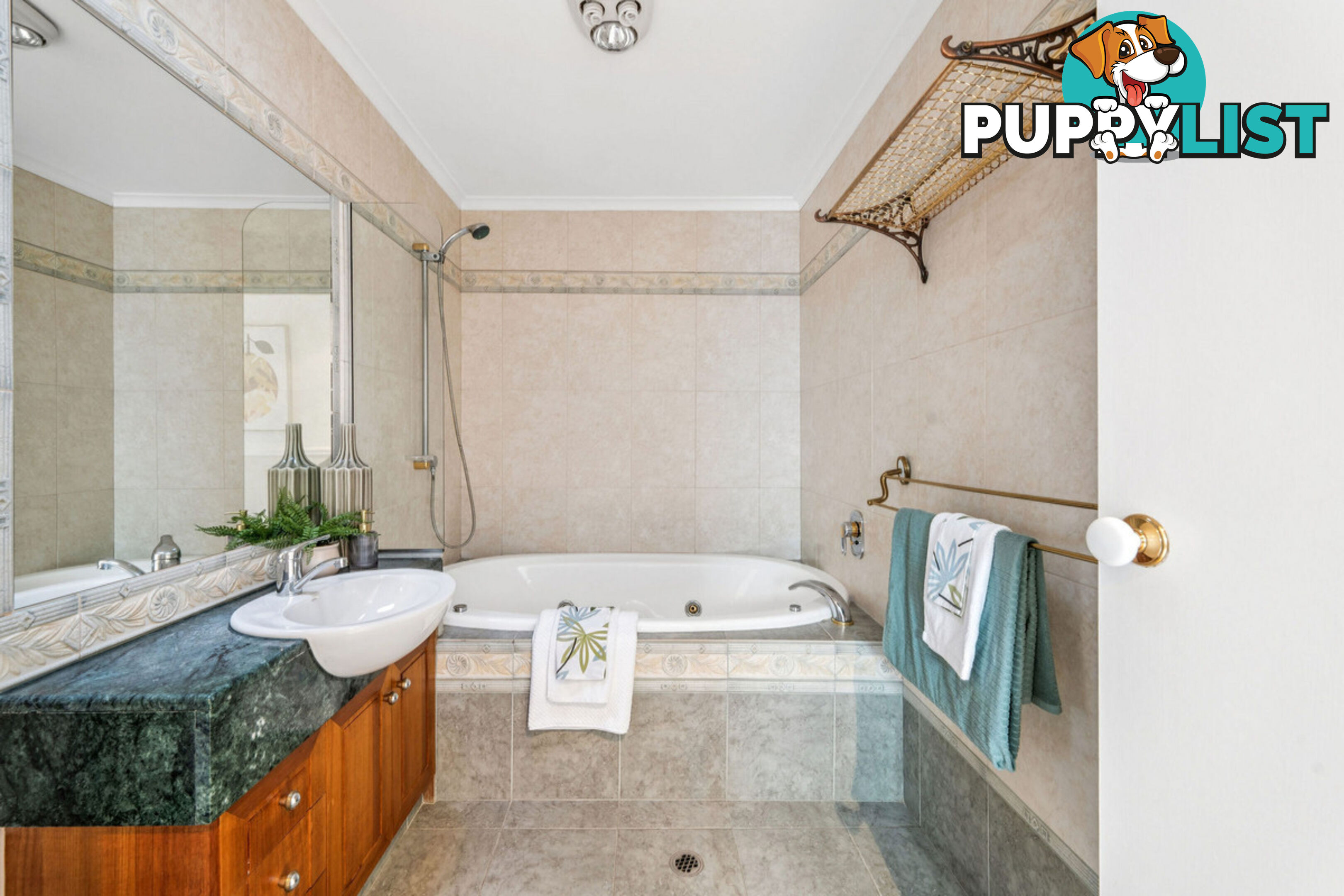 27 Bartlett Avenue NERANG QLD 4211