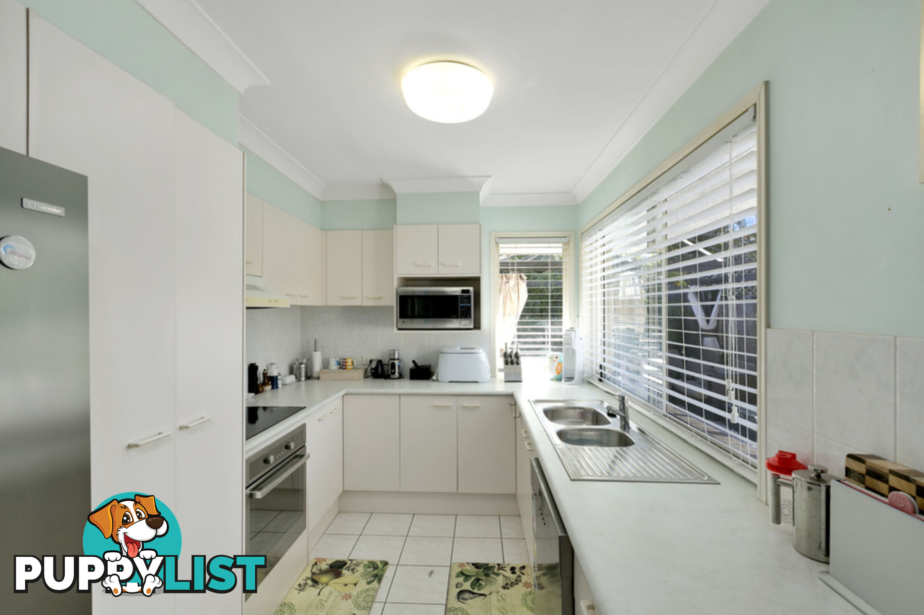 2/19 Thornleigh Drive VARSITY LAKES QLD 4227