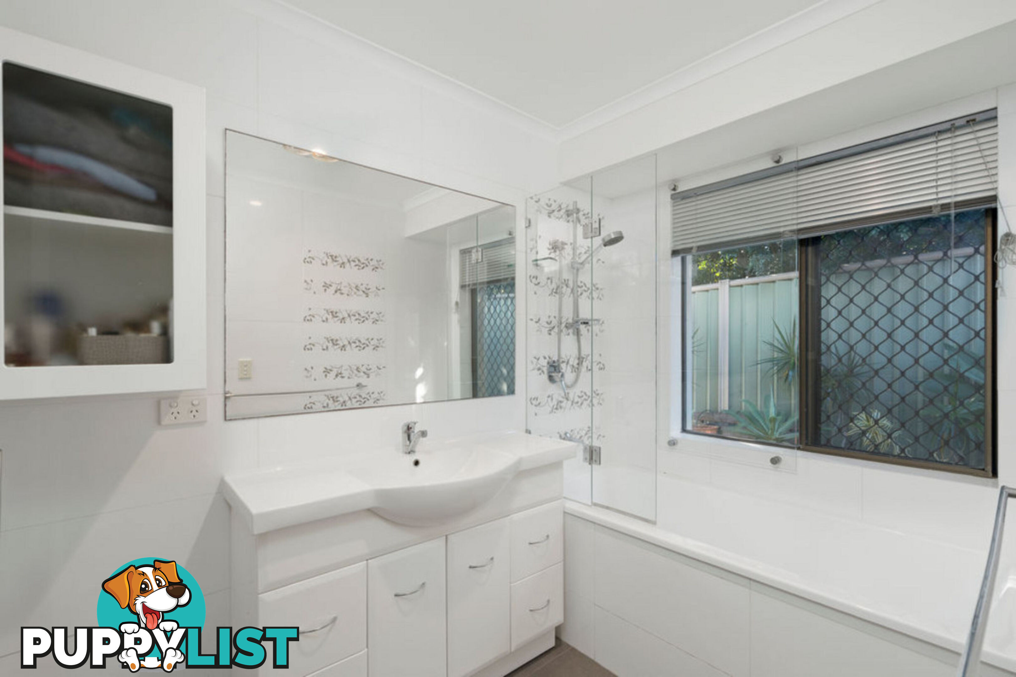 18 Burgundy Court HIGHLAND PARK QLD 4211