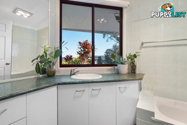 50 Macrozamia Drive CLAGIRABA QLD 4211