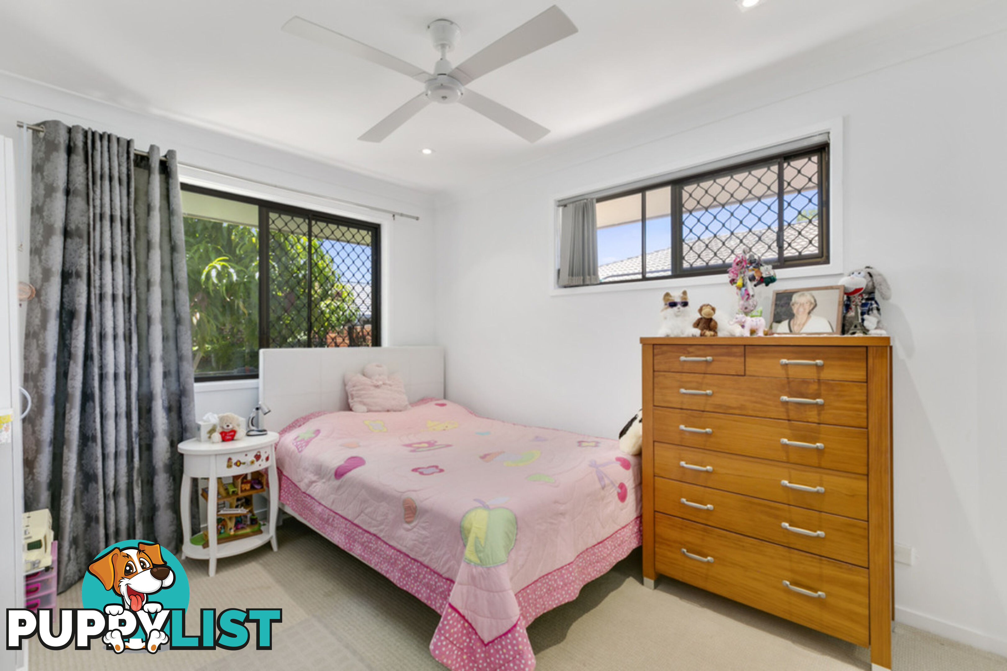 2/3 Jessica Court ARUNDEL QLD 4214