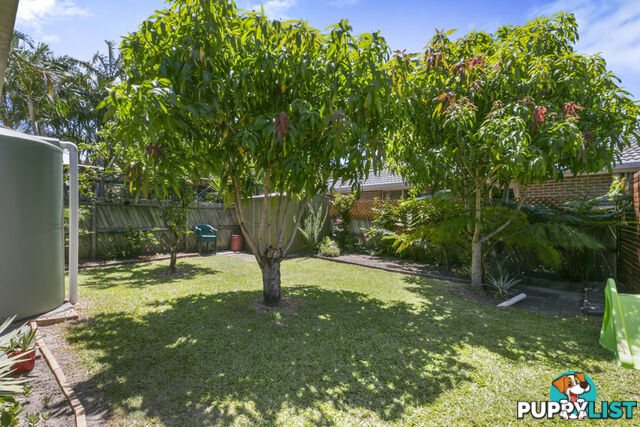 2/3 Jessica Court ARUNDEL QLD 4214