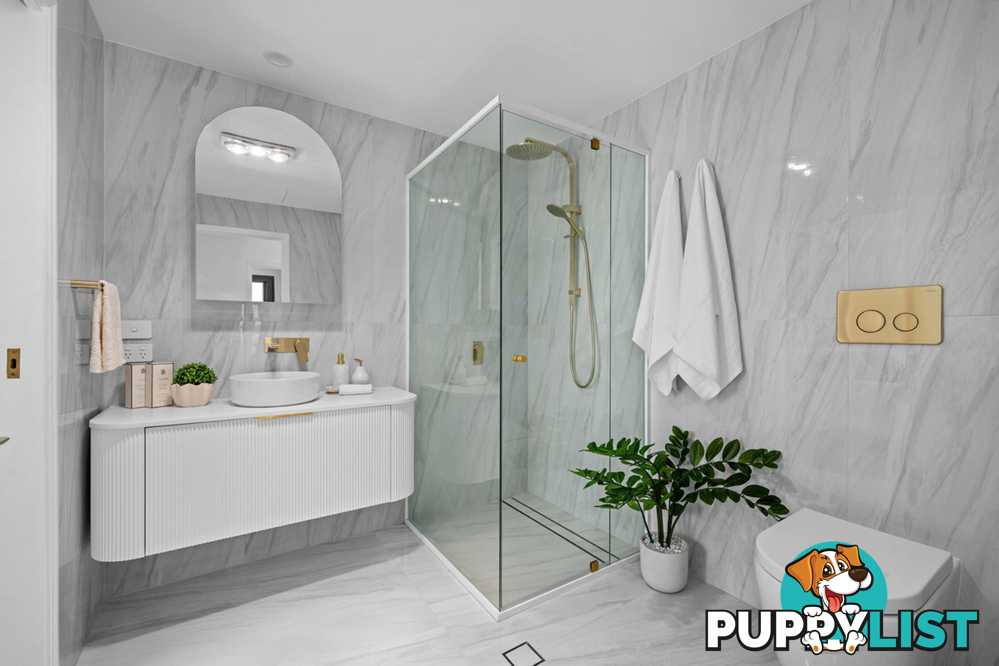 7008 Riverview Crescent SANCTUARY COVE QLD 4212