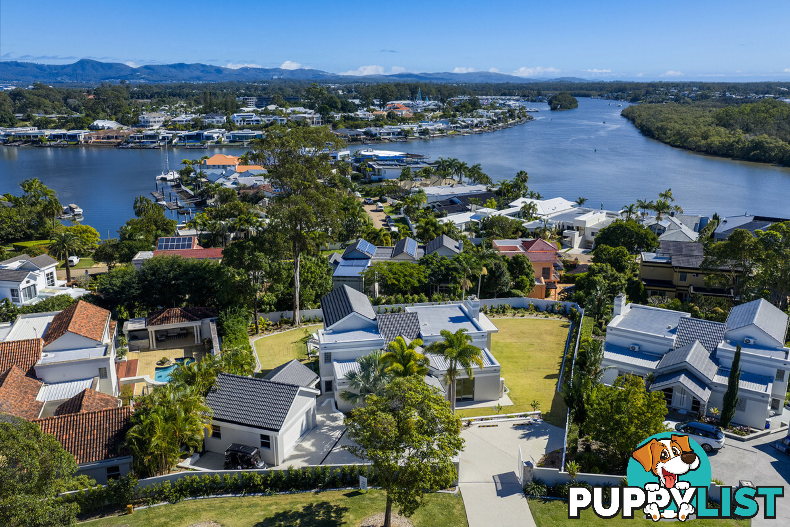 7008 Riverview Crescent SANCTUARY COVE QLD 4212