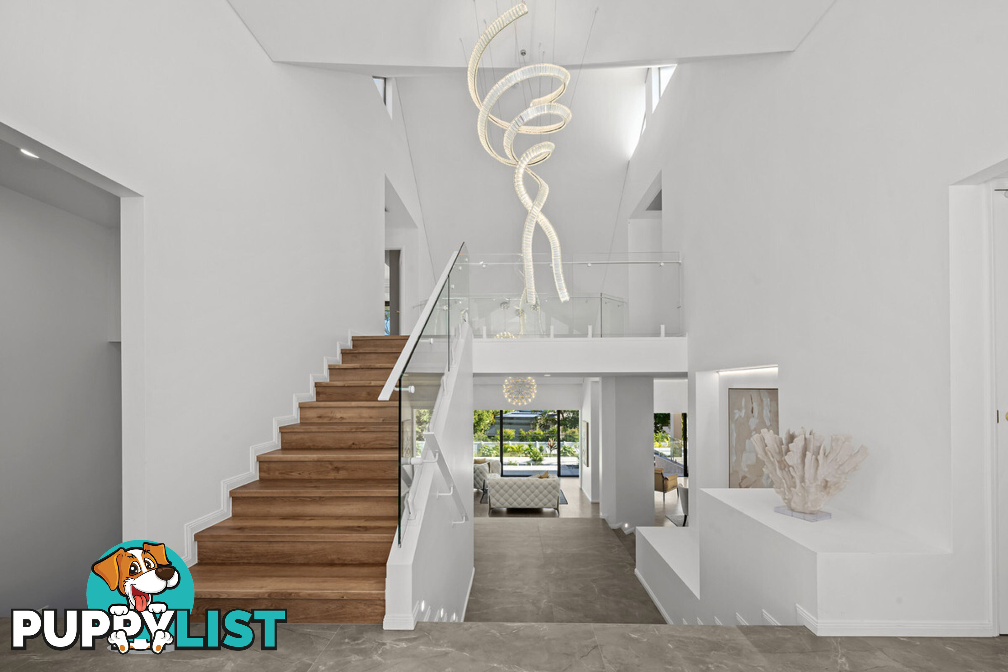 7008 Riverview Crescent SANCTUARY COVE QLD 4212