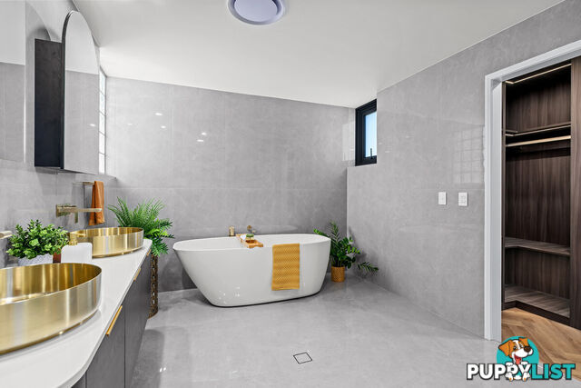 7008 Riverview Crescent SANCTUARY COVE QLD 4212