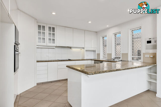 14 Bellavista Close HIGHLAND PARK QLD 4211