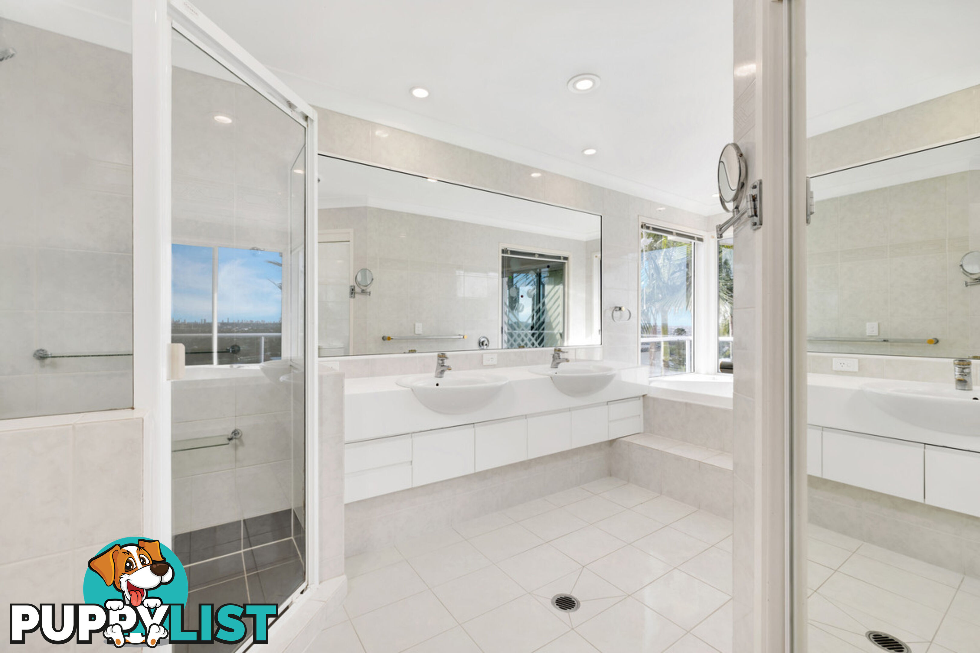 14 Bellavista Close HIGHLAND PARK QLD 4211
