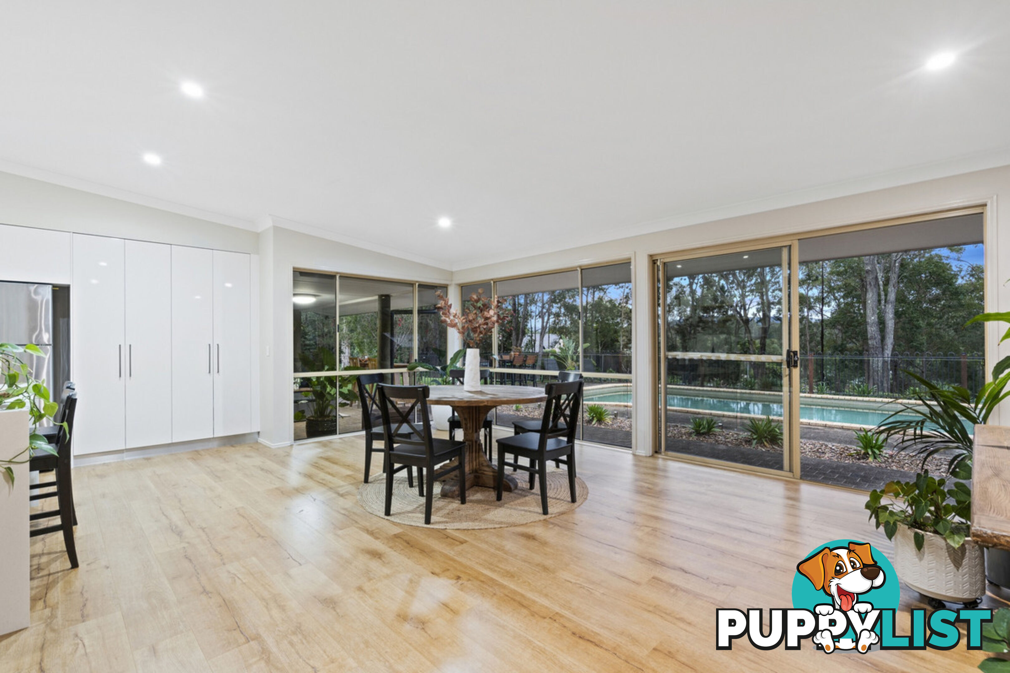 43 Winderadeen Drive HIGHLAND PARK QLD 4211