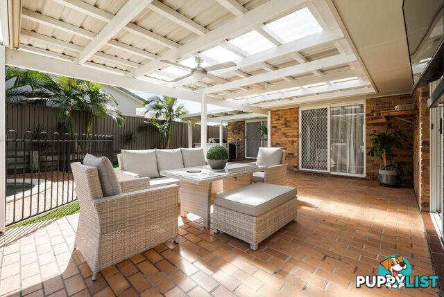 61 Hickey Way CARRARA QLD 4211