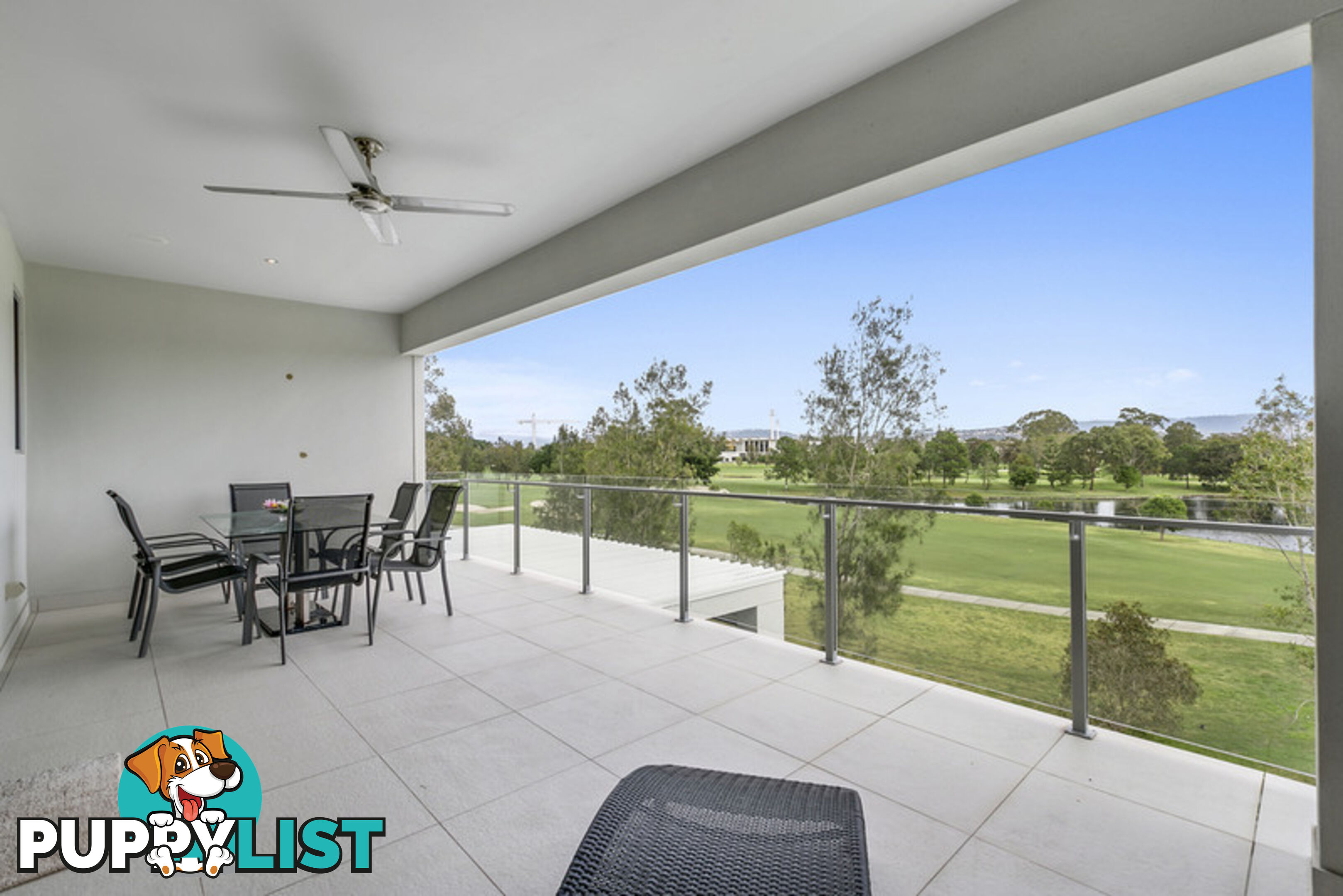 1055 Lakeview Terrace Benowa QLD 4217