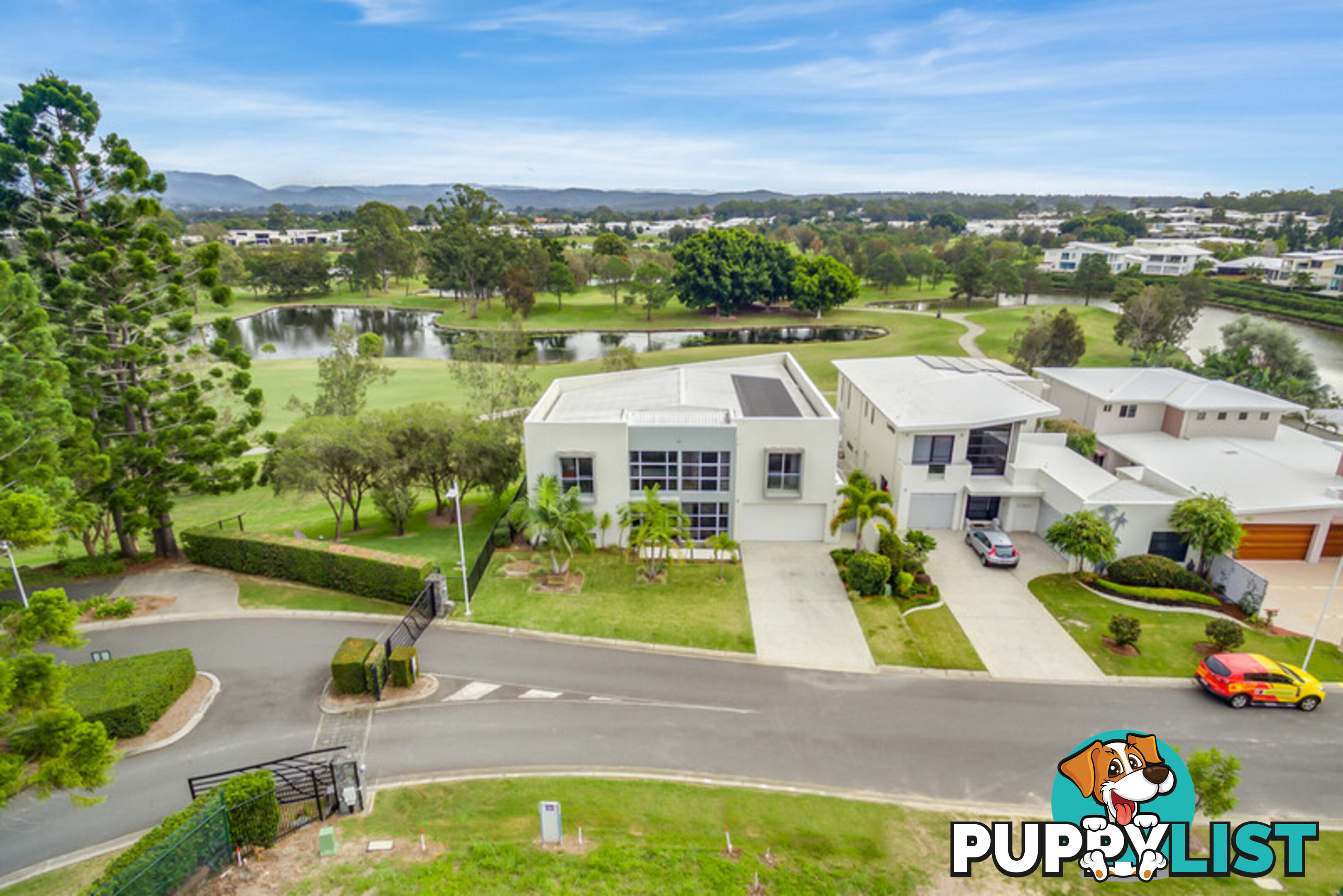 1055 Lakeview Terrace Benowa QLD 4217