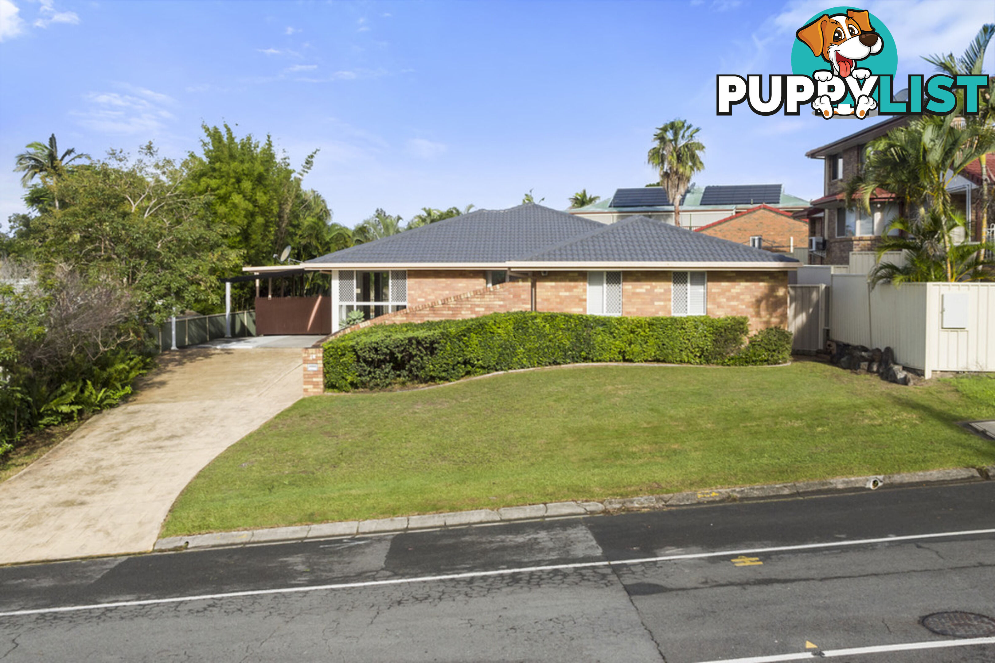 18 Armstrong Way HIGHLAND PARK QLD 4211