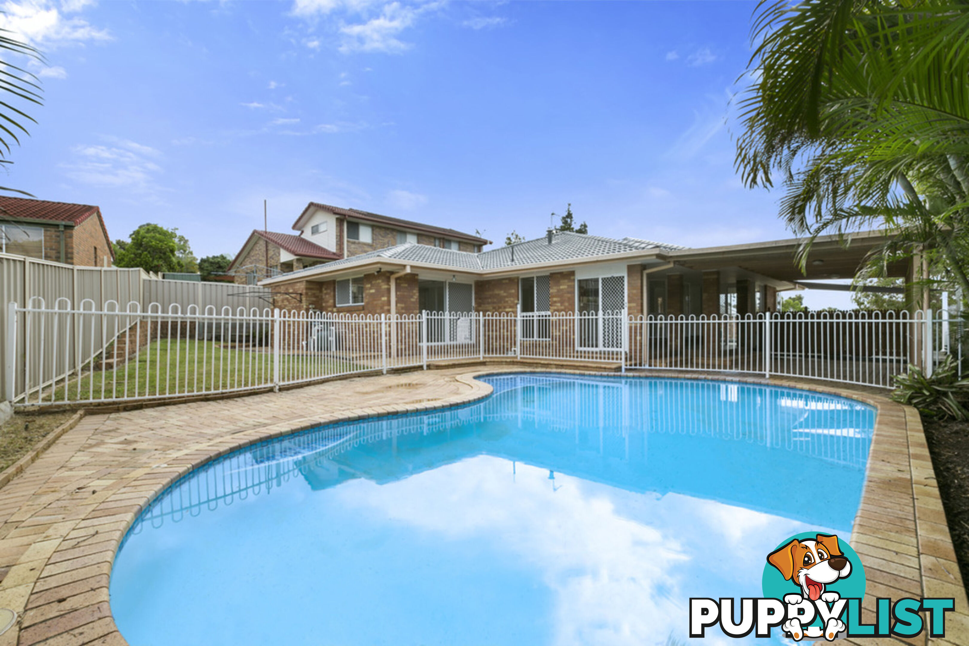 18 Armstrong Way HIGHLAND PARK QLD 4211