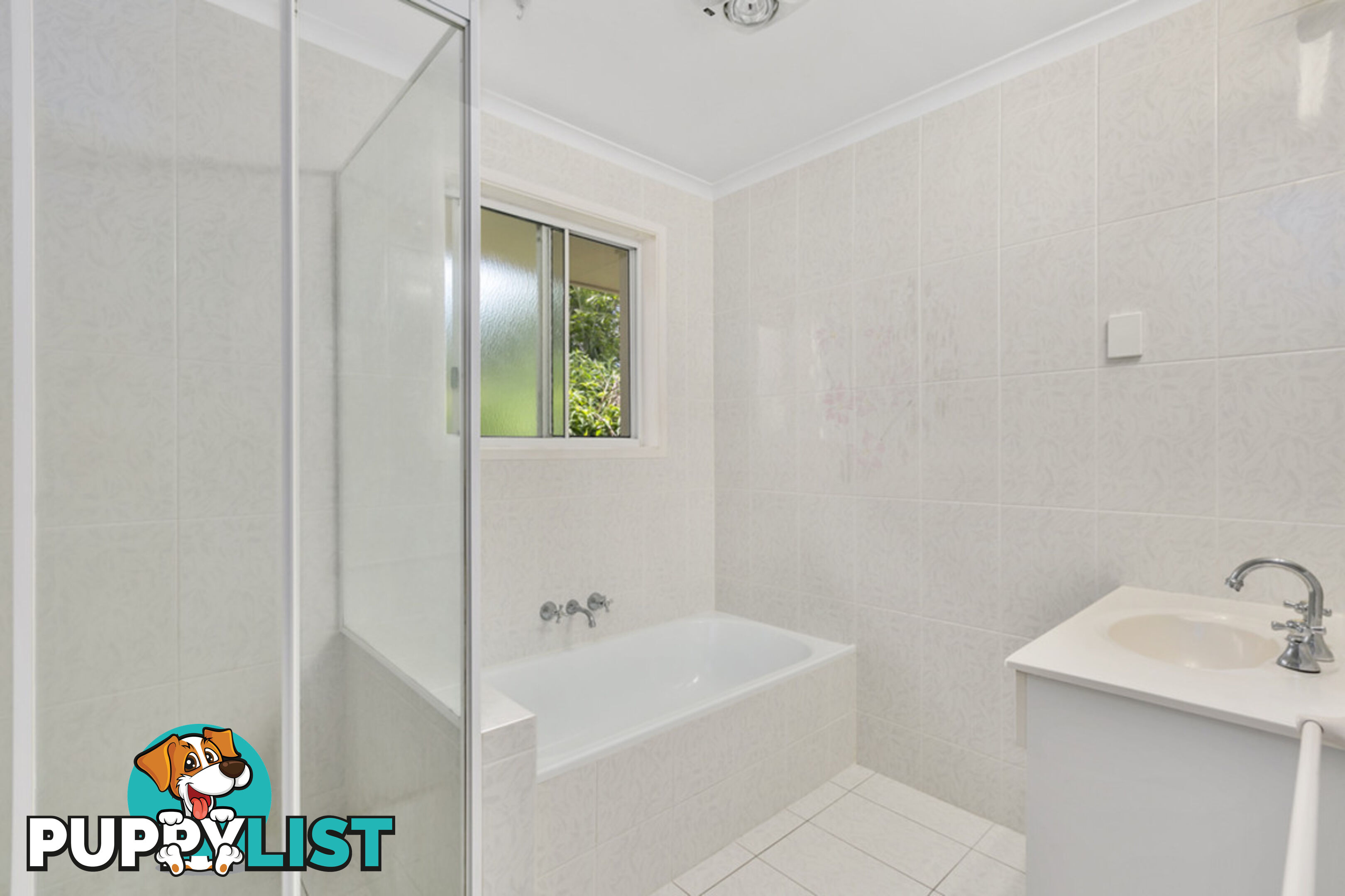 23 Renfrew Drive HIGHLAND PARK QLD 4211