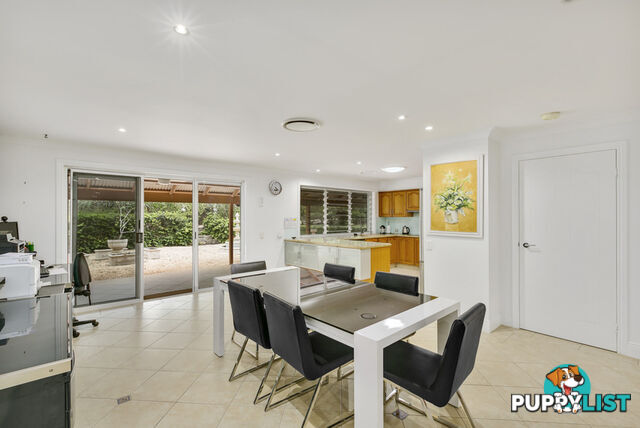 31 Winderadeen Drive HIGHLAND PARK QLD 4211