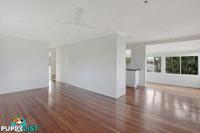 228 Bayview Street RUNAWAY BAY QLD 4216