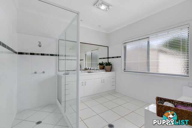 1 Pasture Place MOUNT NATHAN QLD 4211