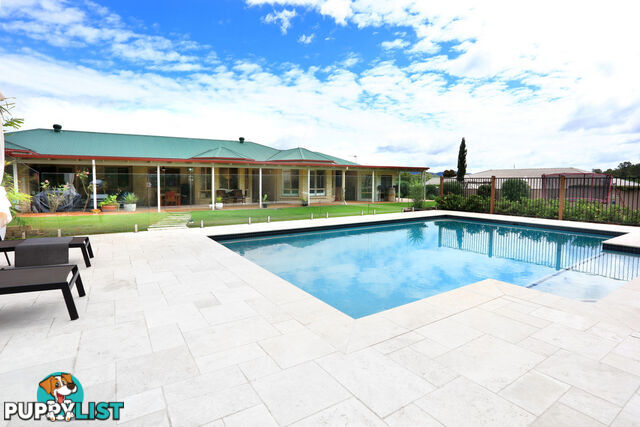 38 Mountain View Crest MOUNT NATHAN QLD 4211