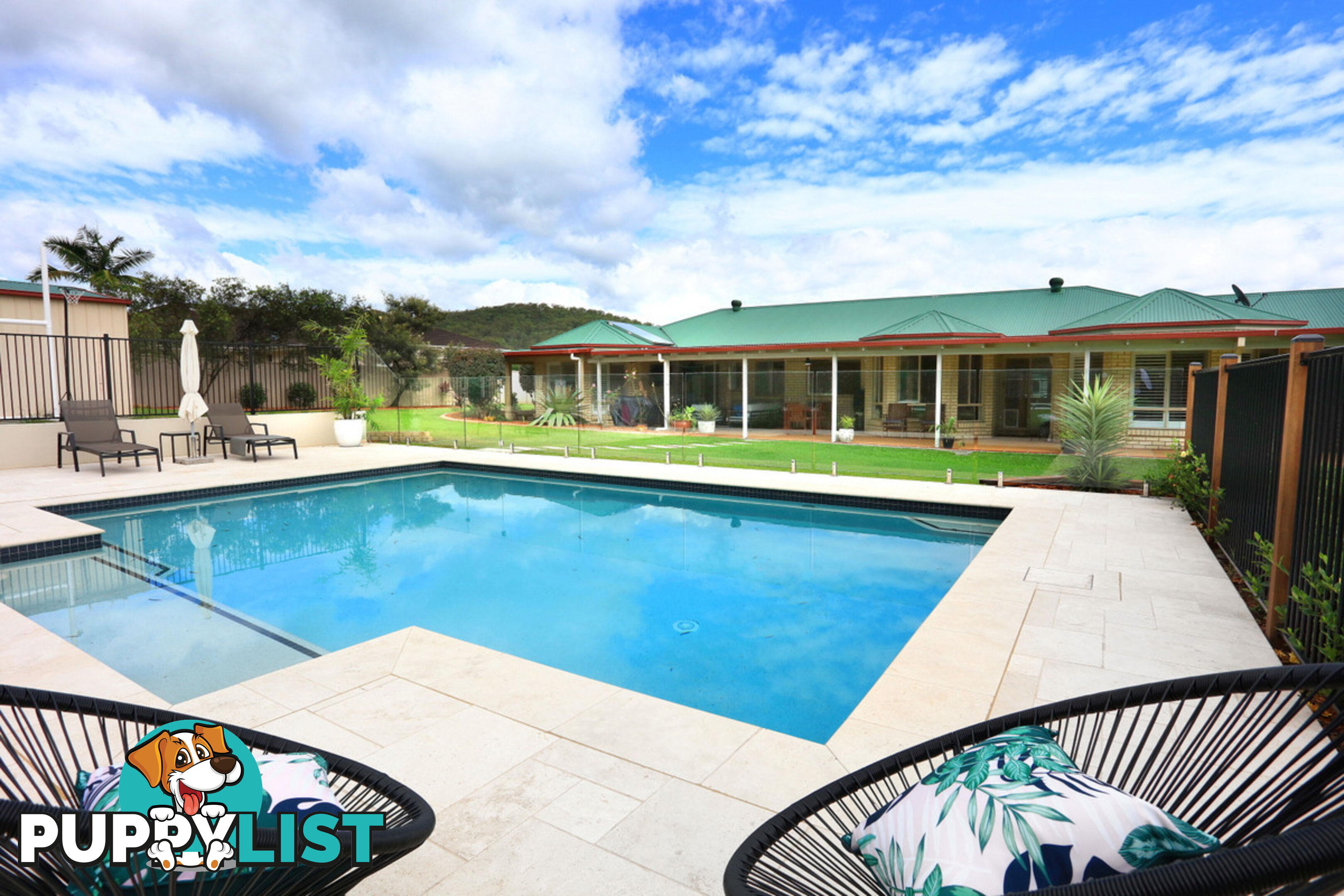 38 Mountain View Crest MOUNT NATHAN QLD 4211