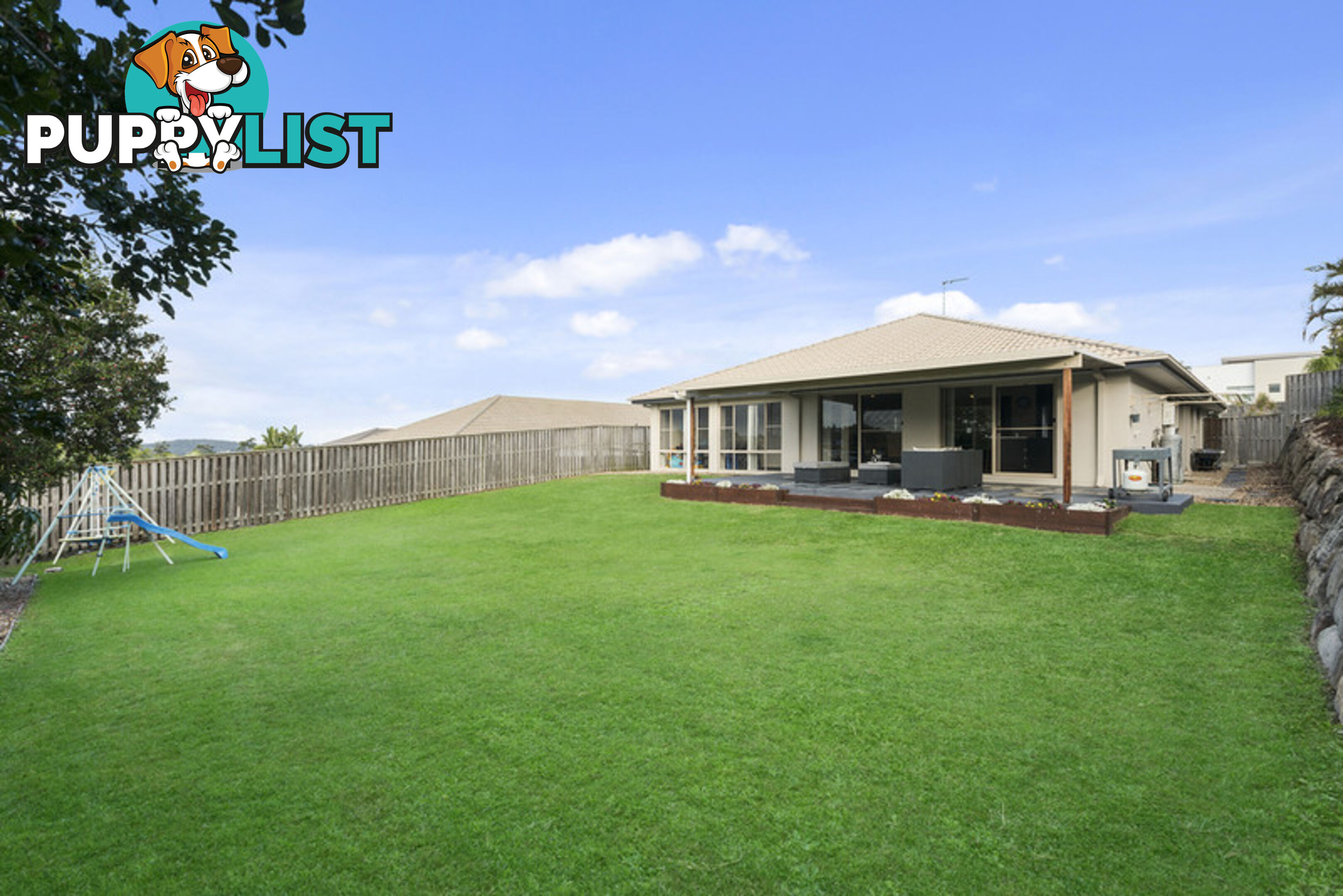 19 Laughlen Chase Pacific Pines QLD 4211