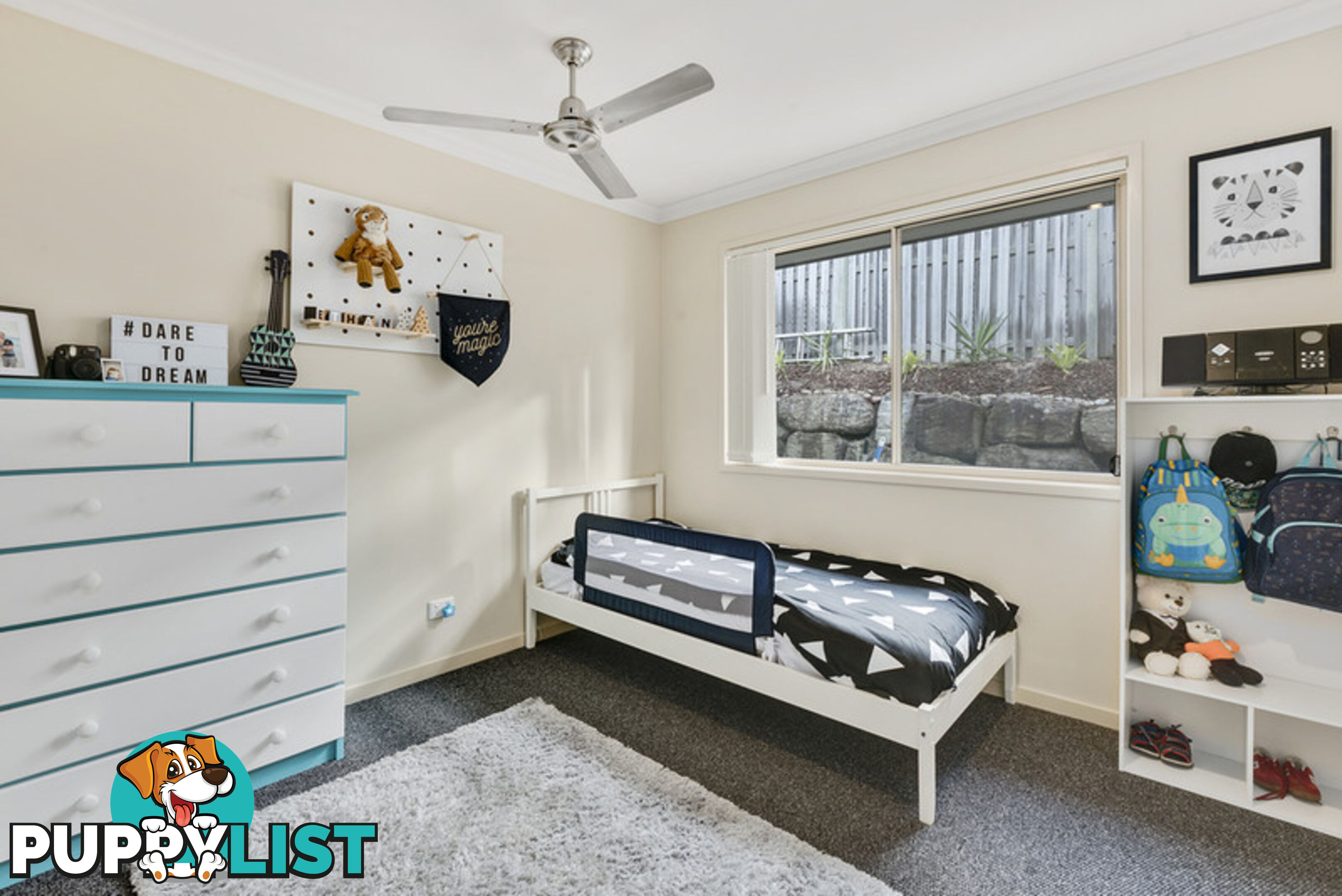 19 Laughlen Chase Pacific Pines QLD 4211