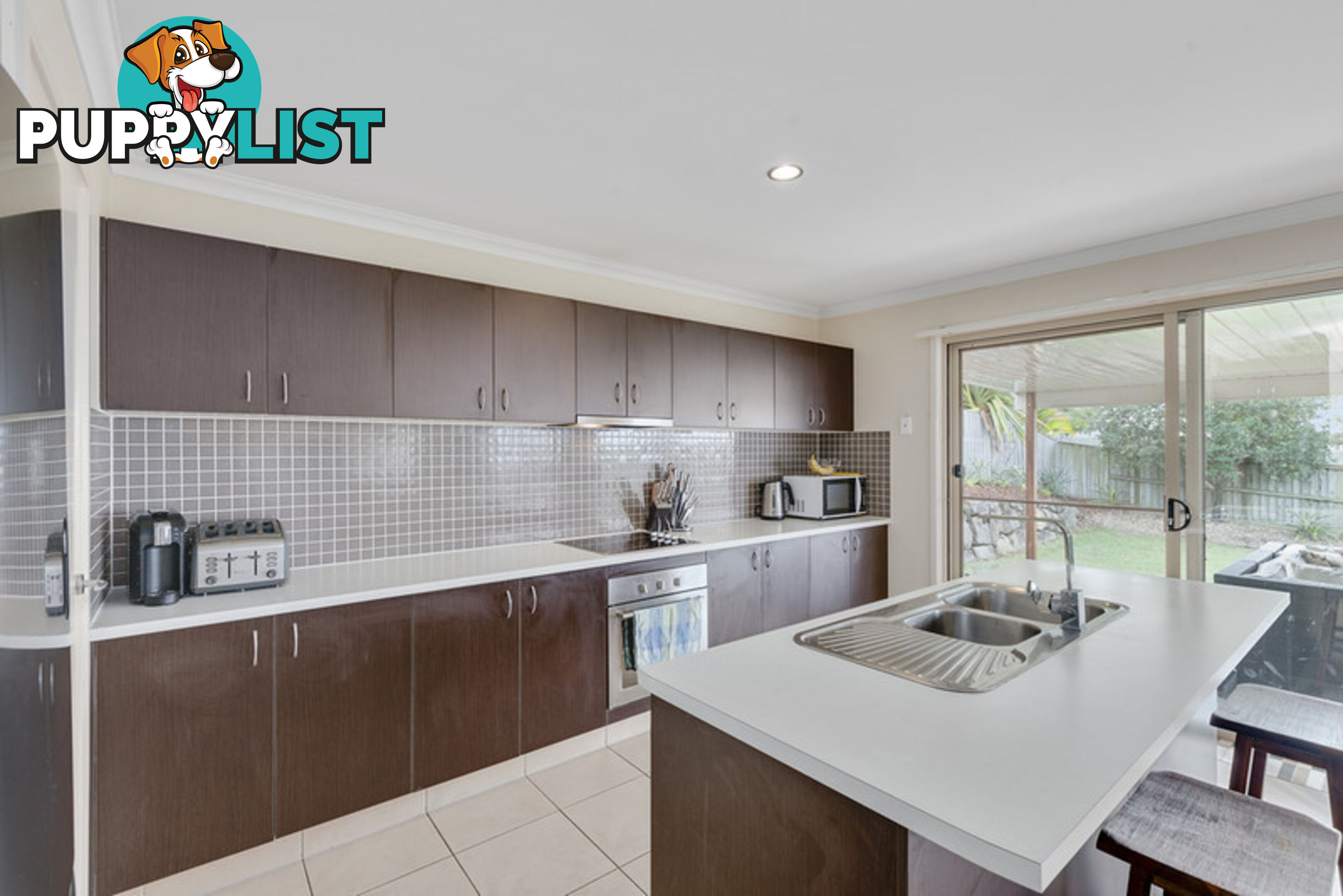 19 Laughlen Chase Pacific Pines QLD 4211