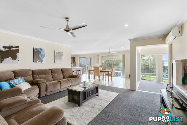 19 Laughlen Chase Pacific Pines QLD 4211