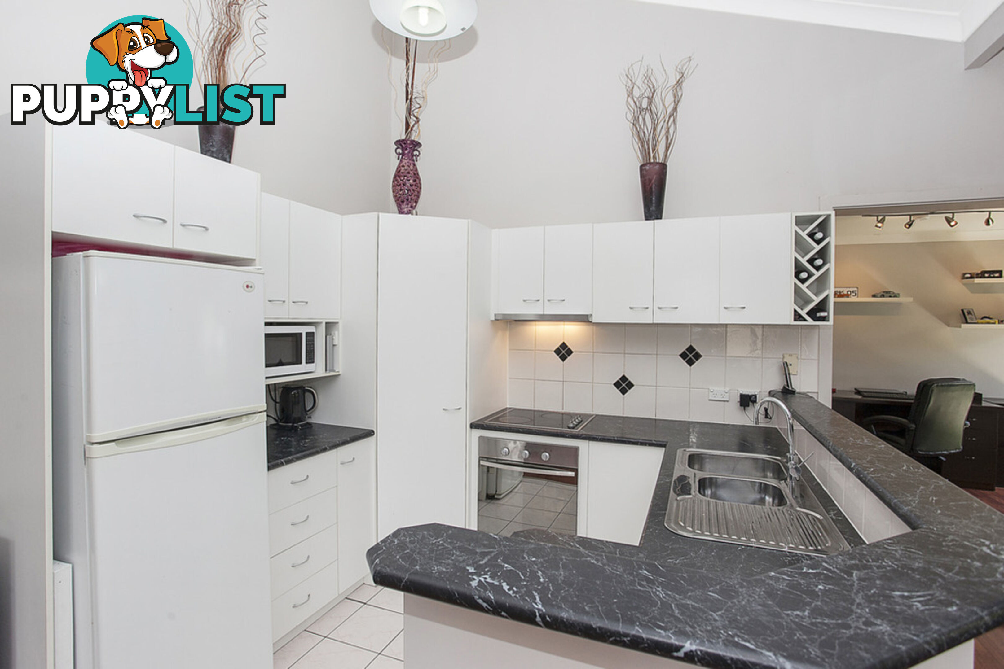 13 Avonbury Court CARRARA QLD 4211