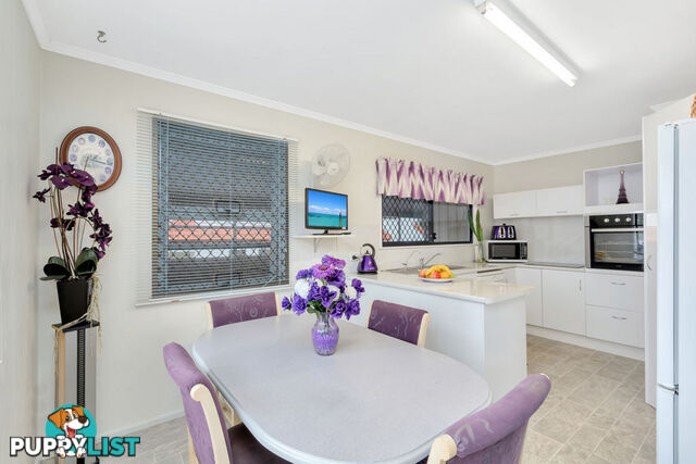 5 Brookside Road LABRADOR QLD 4215