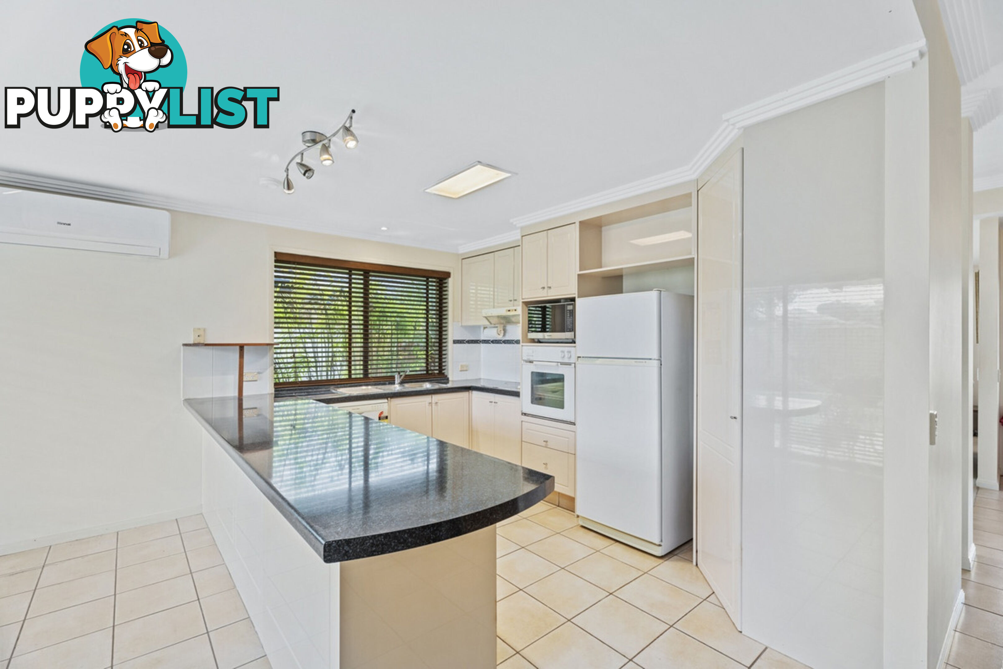 13 Martingale Circuit CLEAR ISLAND WATERS QLD 4226