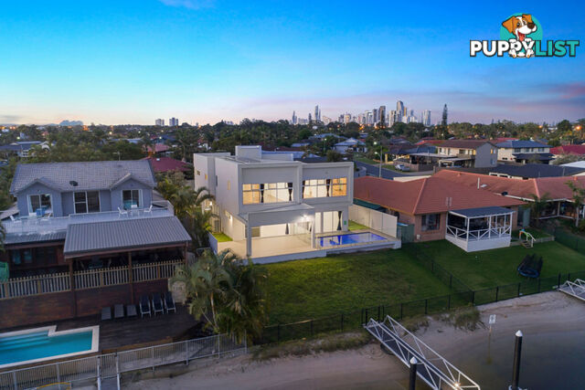 22 Mcilwain Drive MERMAID WATERS QLD 4218