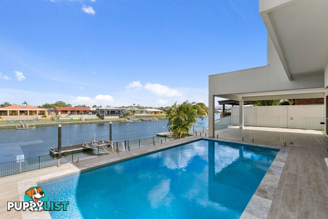 22 Mcilwain Drive MERMAID WATERS QLD 4218