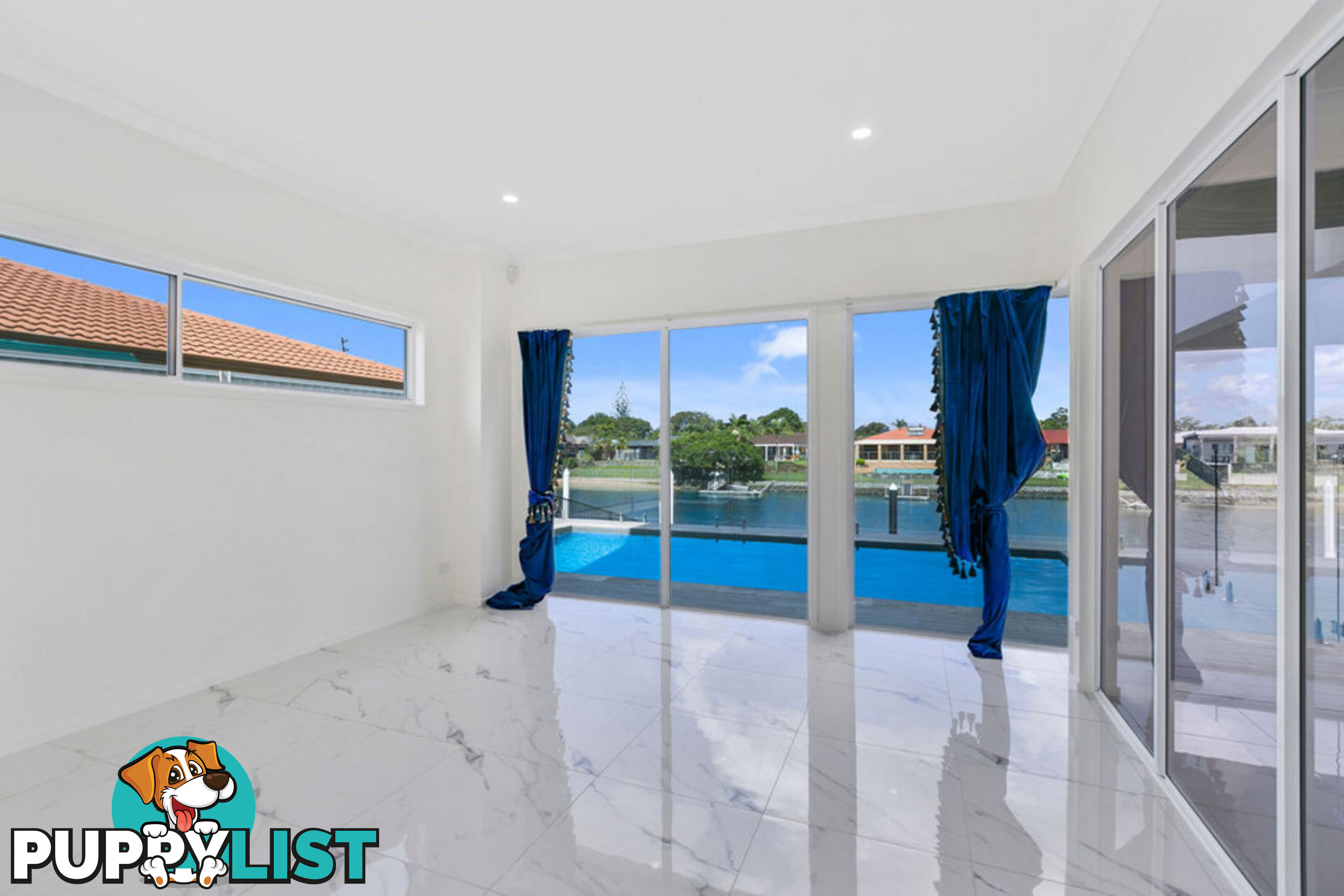 22 Mcilwain Drive MERMAID WATERS QLD 4218