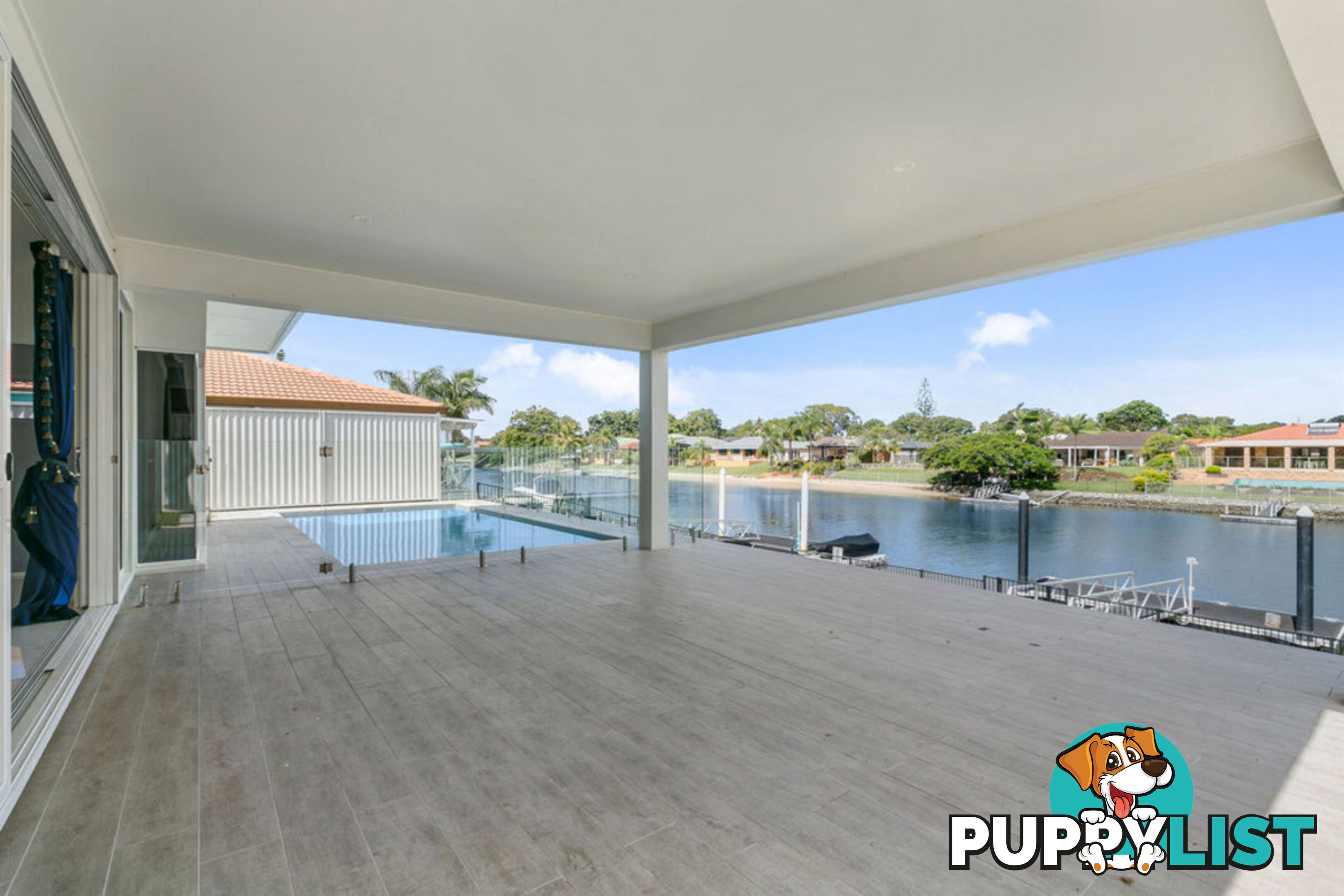 22 Mcilwain Drive MERMAID WATERS QLD 4218