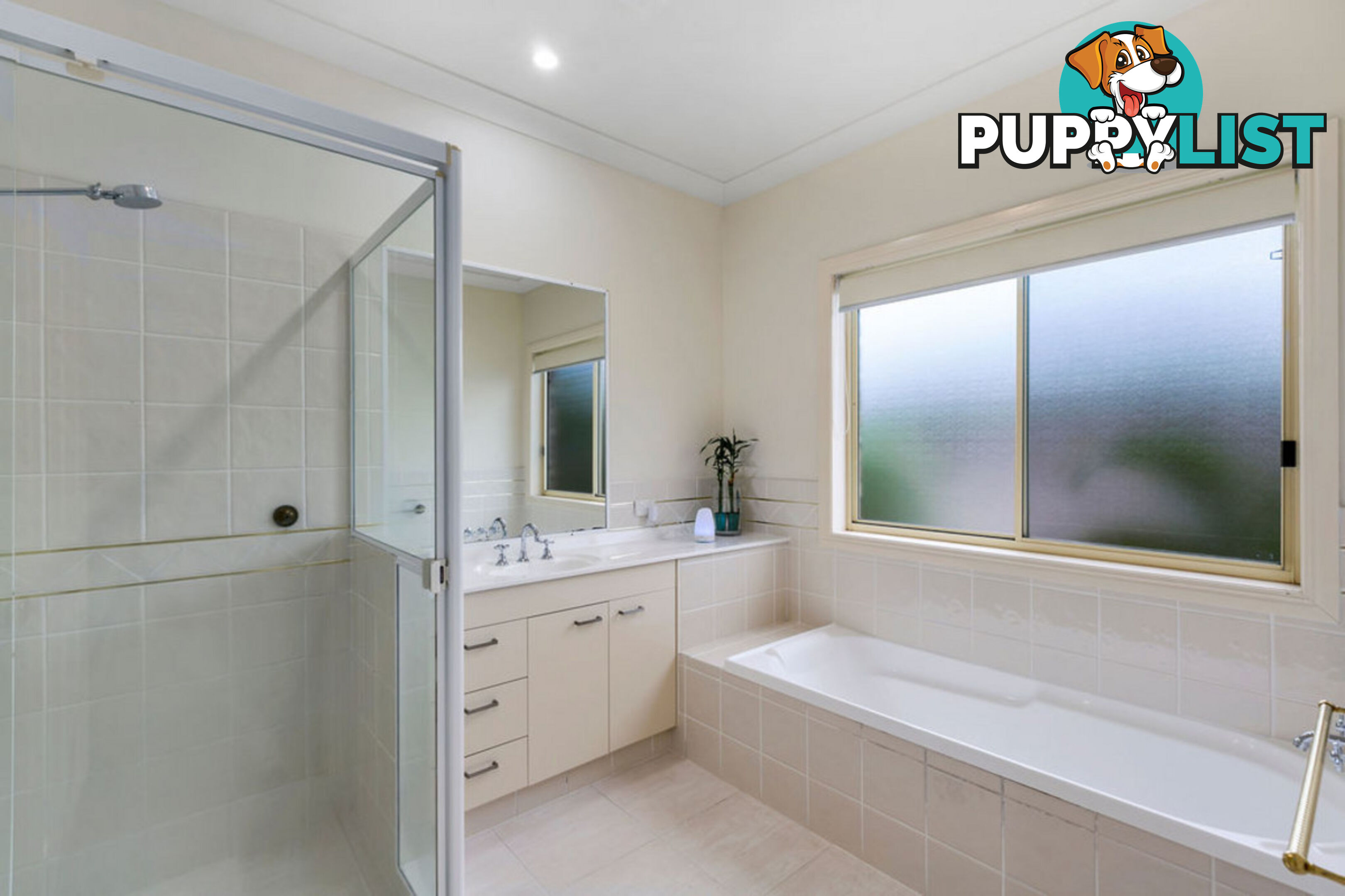 81 Armstrong Way HIGHLAND PARK QLD 4211