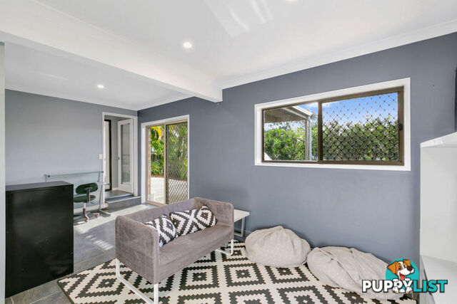 2 Garvie Place HIGHLAND PARK QLD 4211