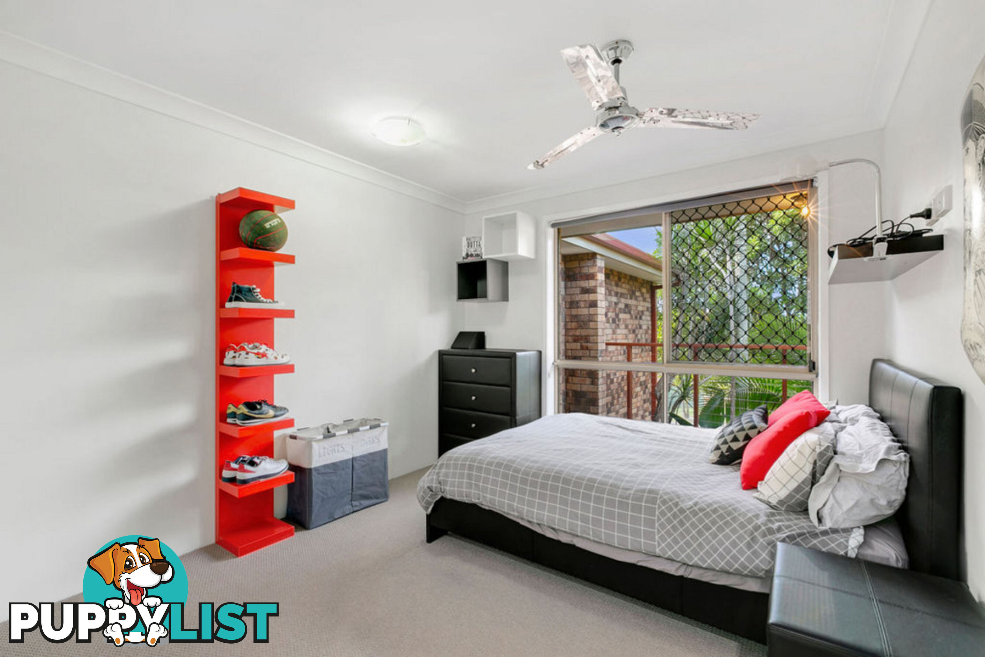 2 Garvie Place HIGHLAND PARK QLD 4211