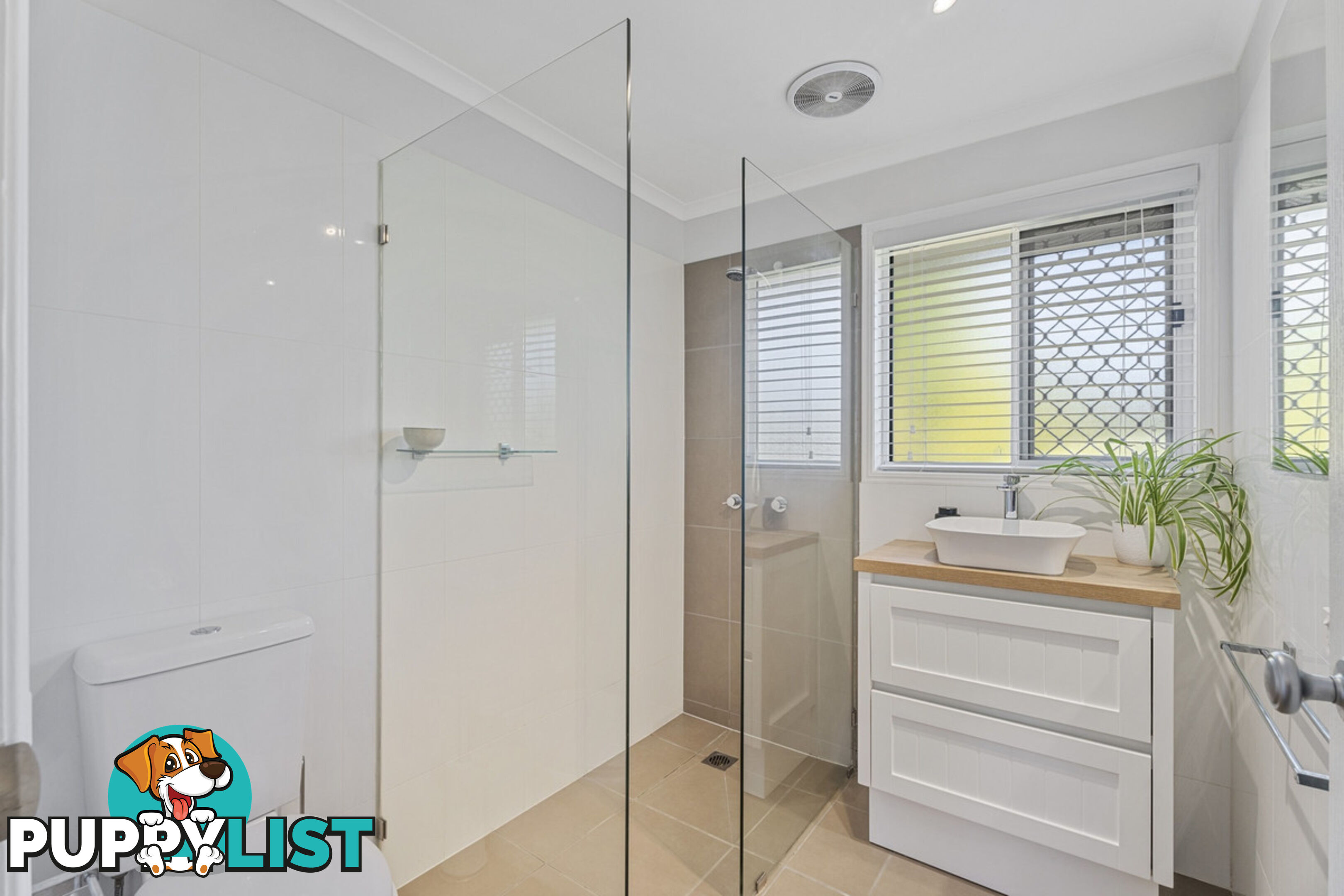 61/125 Pappas Way CARRARA QLD 4211